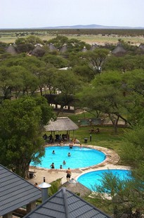 624 Namibia Okt 2006 Okaukuejo-Resort.JPG